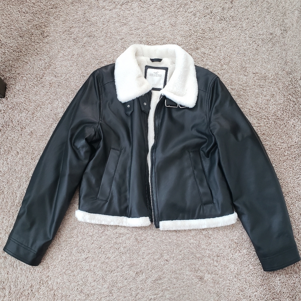 Hollister Faux Fur Jacket - Picture 2 of 8